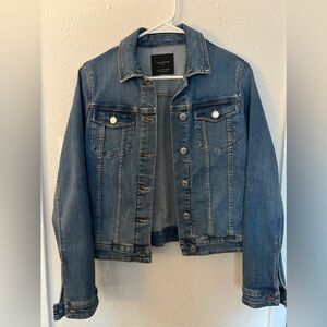 Zara woman blue jeans denim jacket size Medium